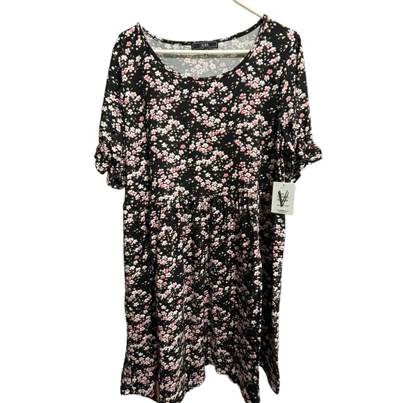 Vibe Dresses & Skirts - - Vibe floral slip on dress Size 2X